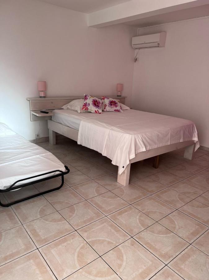 Location Tropical Appartement Sainte-Anne  Buitenkant foto