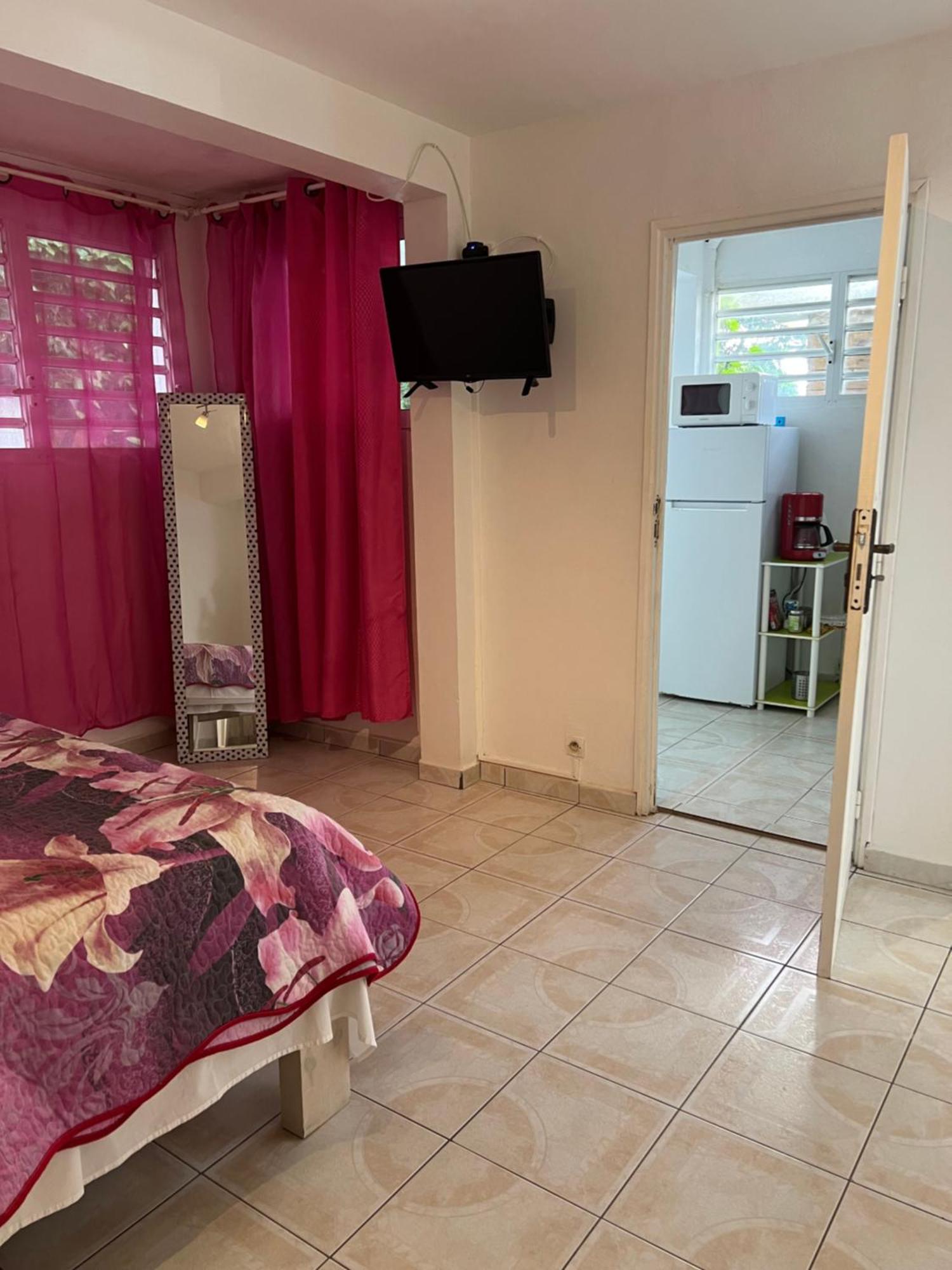 Location Tropical Appartement Sainte-Anne  Buitenkant foto