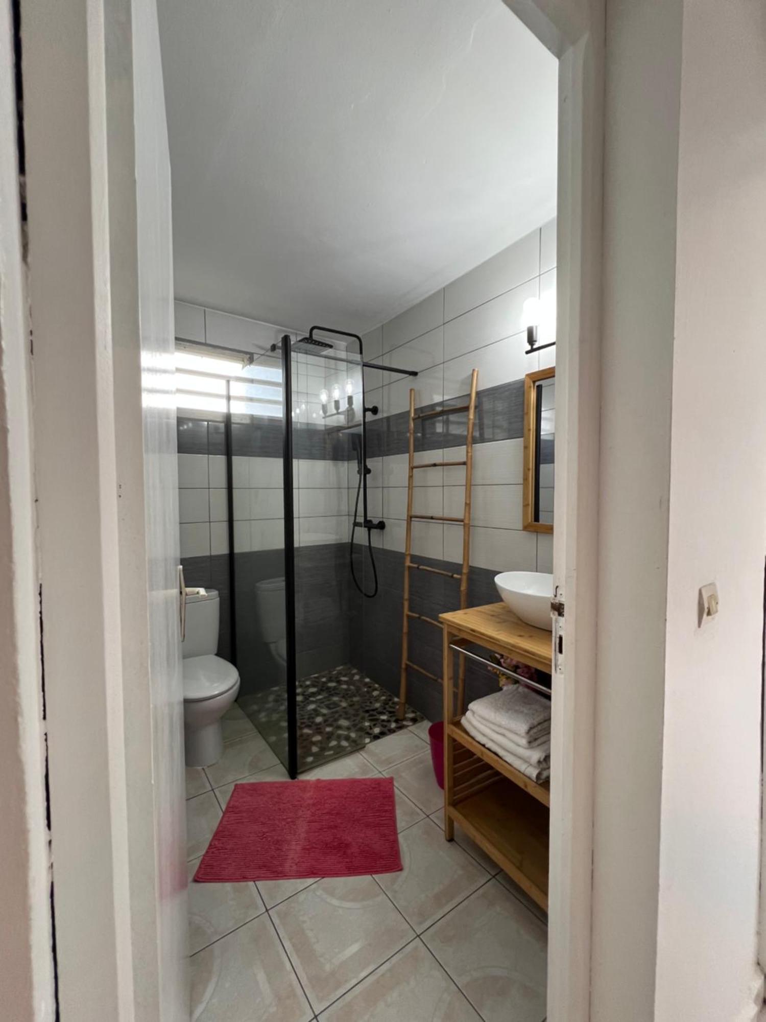 Location Tropical Appartement Sainte-Anne  Buitenkant foto